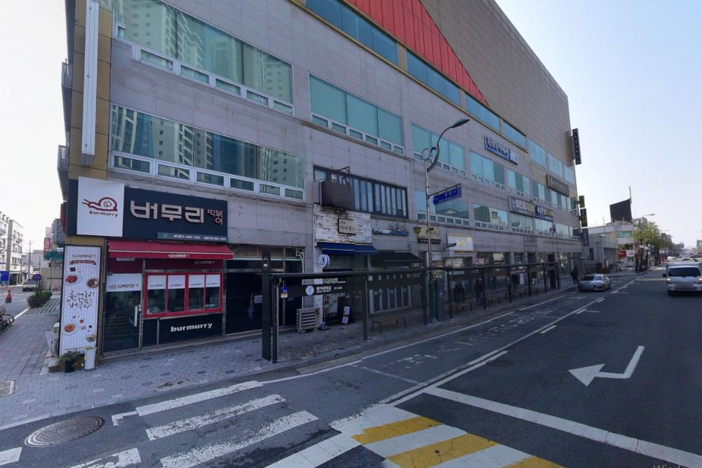 교리메가박스건물